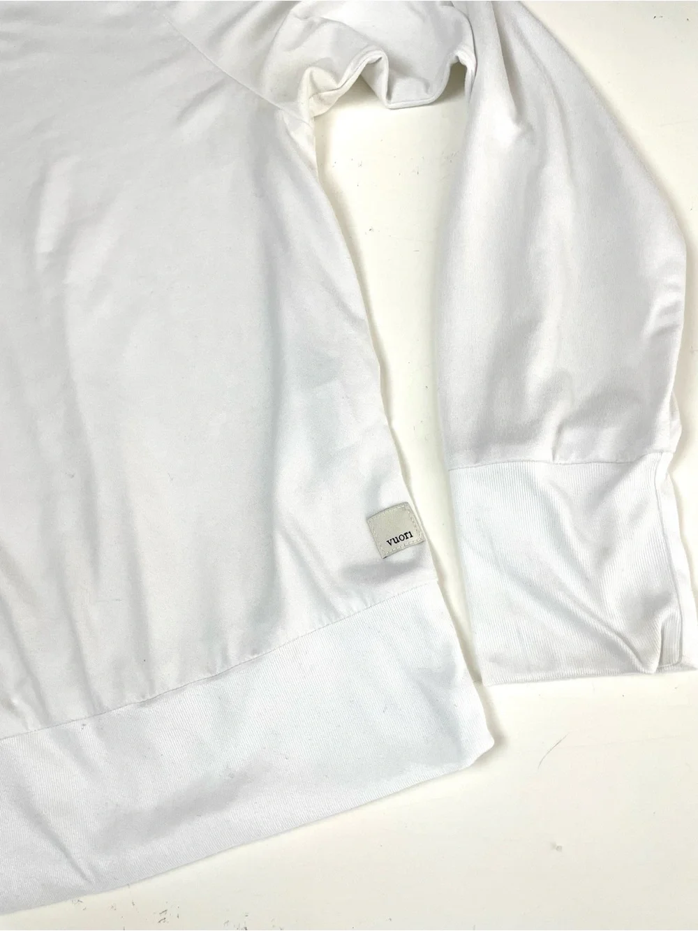 Vuori Daydream Performance Crew Long Sleeve Top White Medium